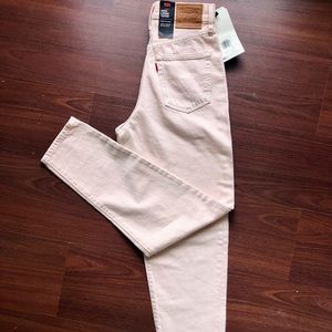 Levi’s Pink High Loose Taper. Waist is actually 14” across when laid flat. NWT